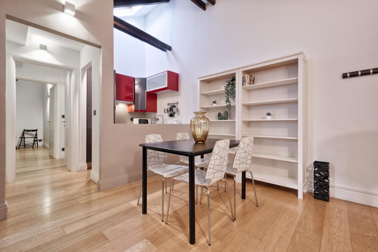 Stylish Apartment In The Heart Of Torino Bagian luar foto