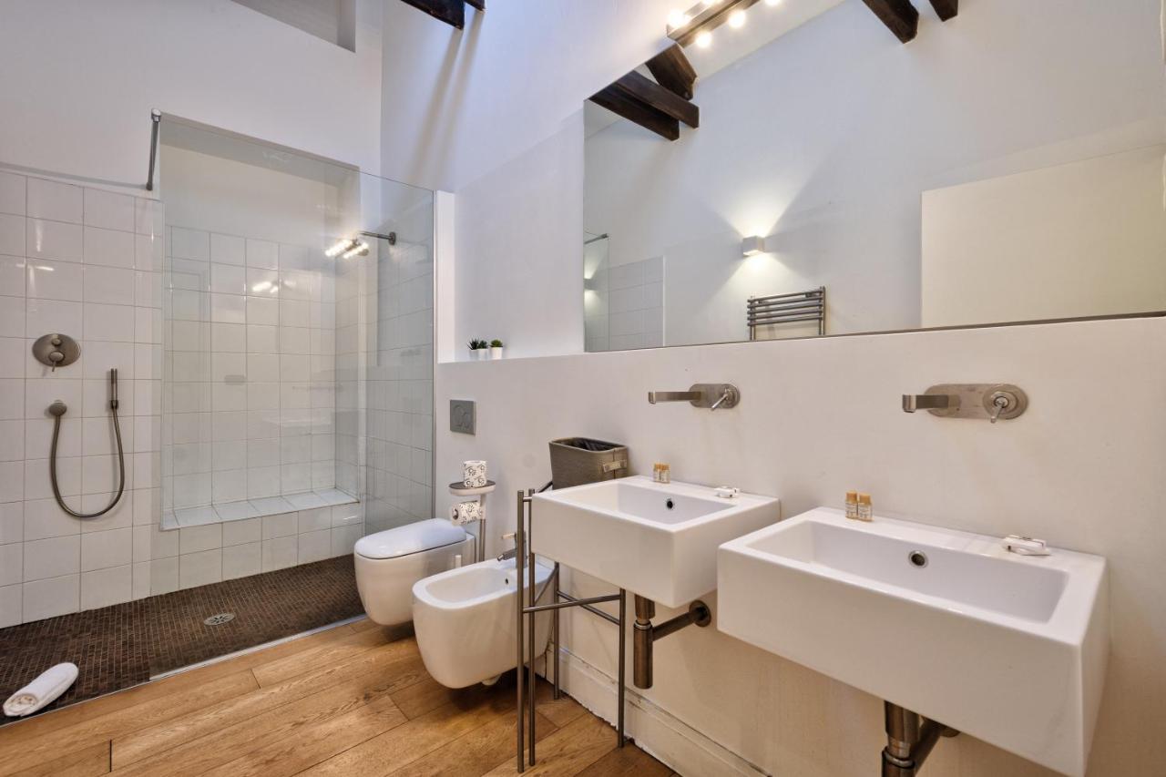 Stylish Apartment In The Heart Of Torino Bagian luar foto